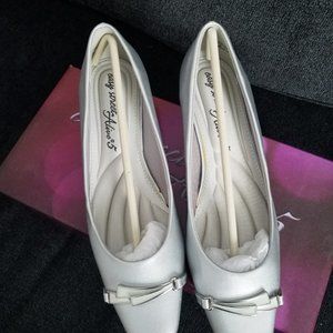 Easy Street dress shoes